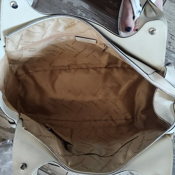 Salvatore Ferragamo White leather Bag